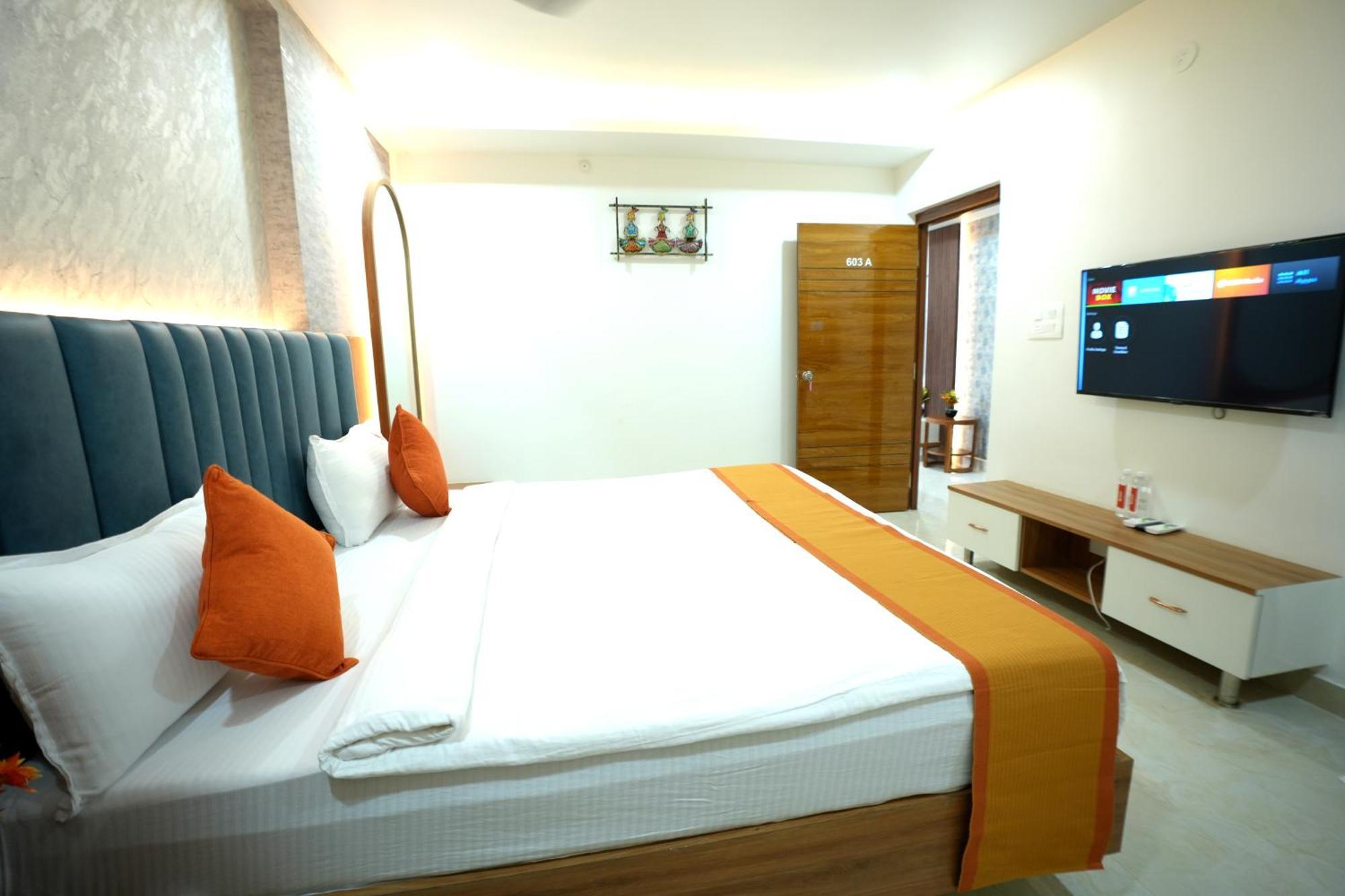 Viola Suites Hyderabad Eksteriør billede