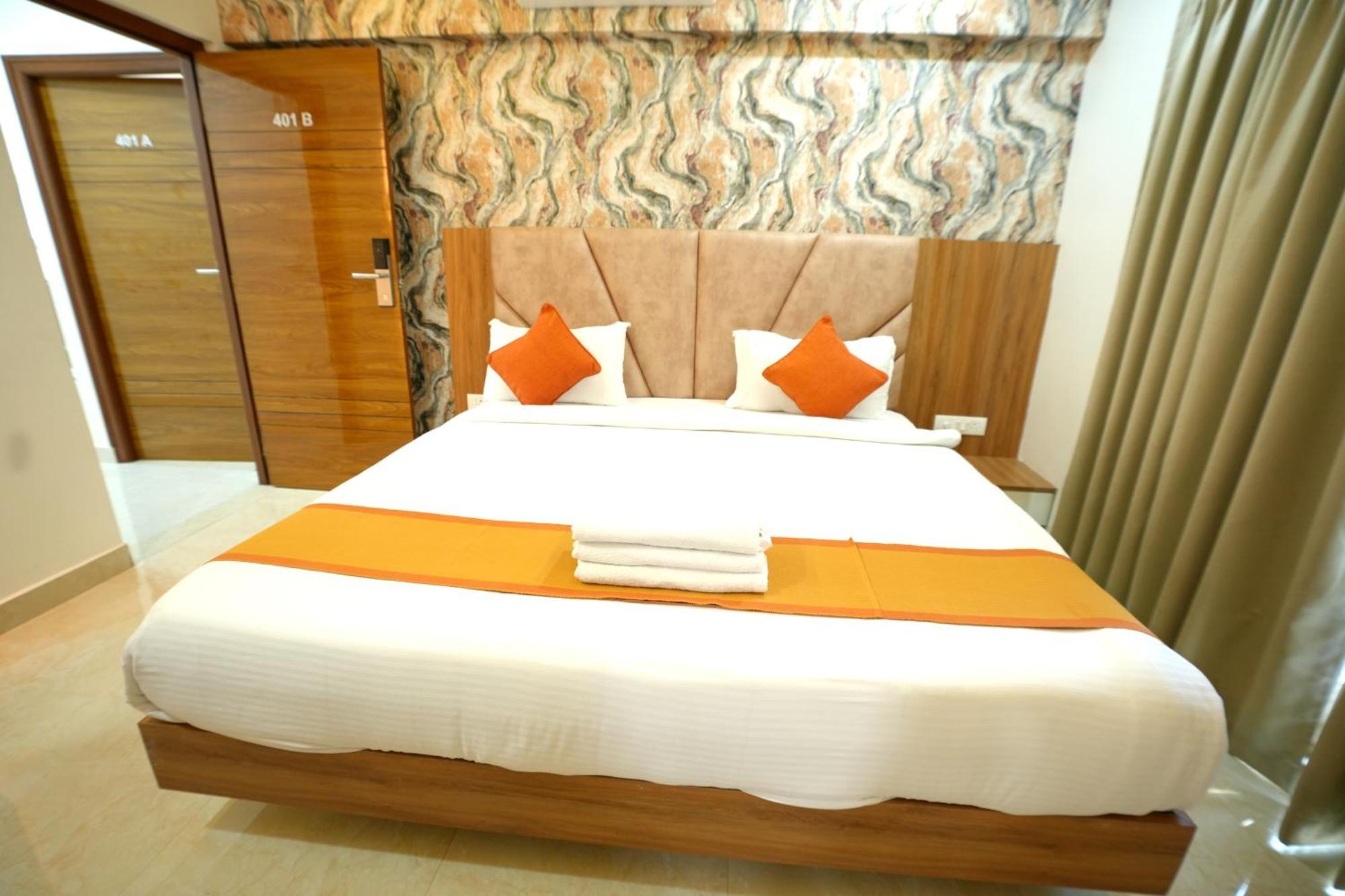 Viola Suites Hyderabad Eksteriør billede