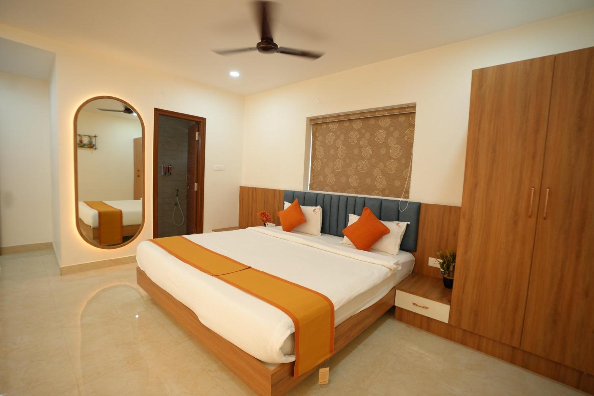 Viola Suites Hyderabad Eksteriør billede